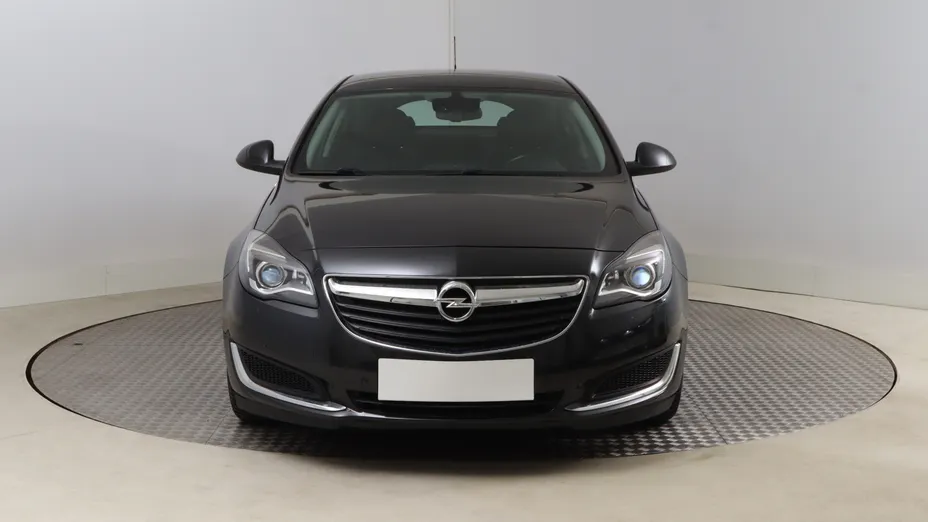 Opel Insignia -