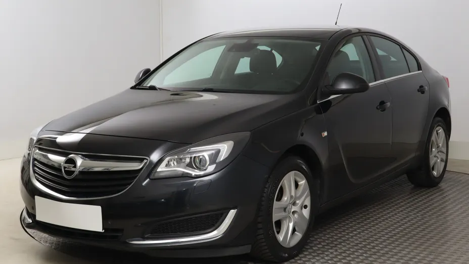 Opel Insignia -