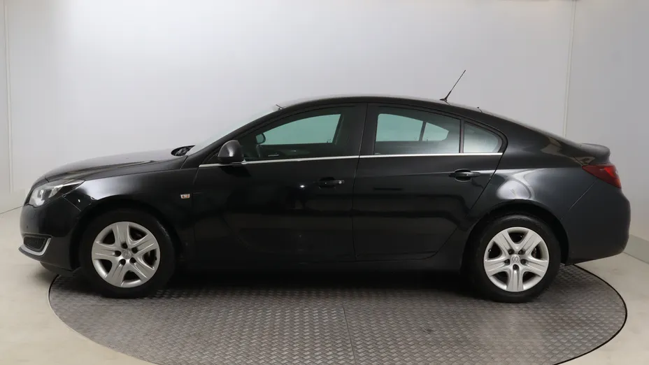 Opel Insignia -