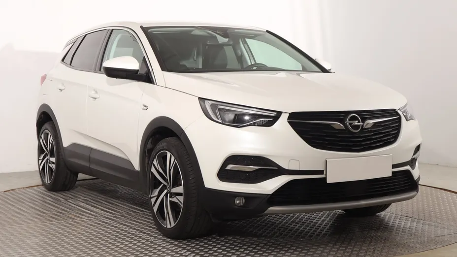 Opel Grandland -