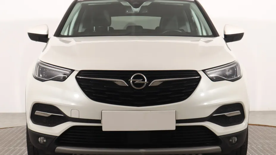 Opel Grandland -