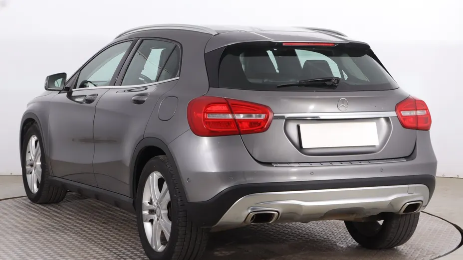 Mercedes GLA -