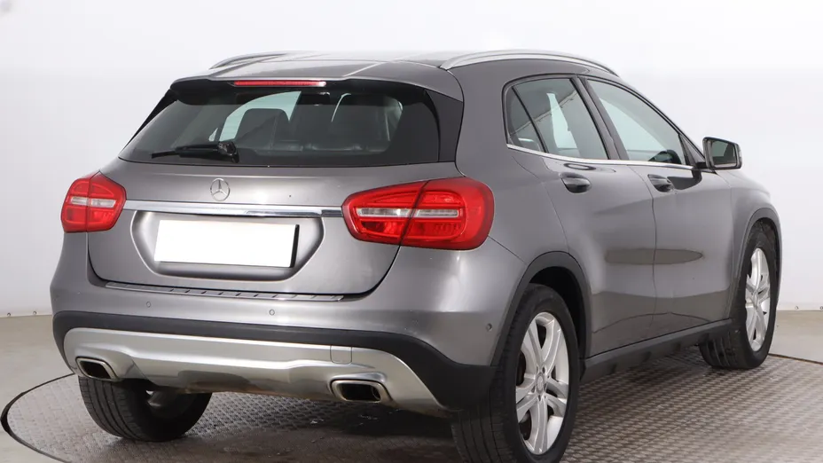 Mercedes GLA -
