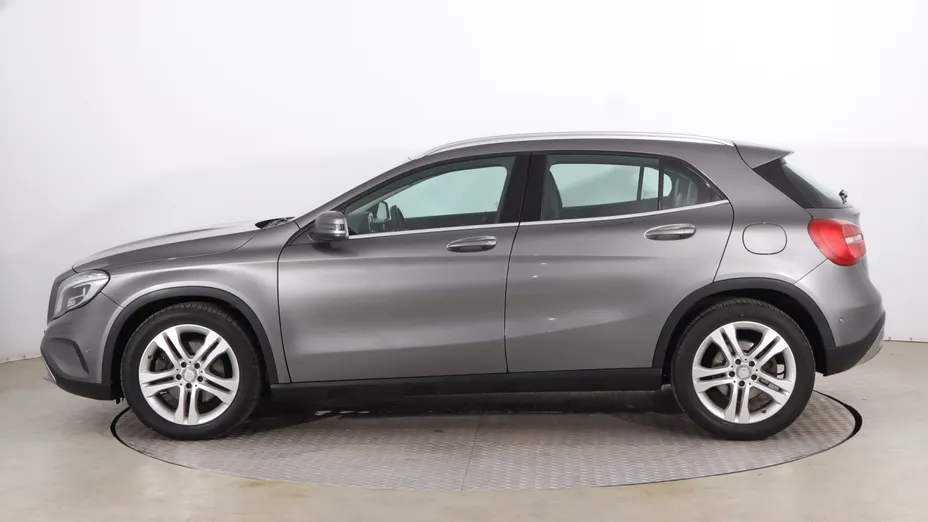 Mercedes GLA -