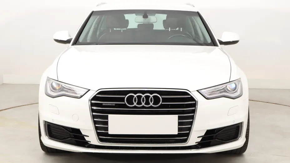 Audi A6 -