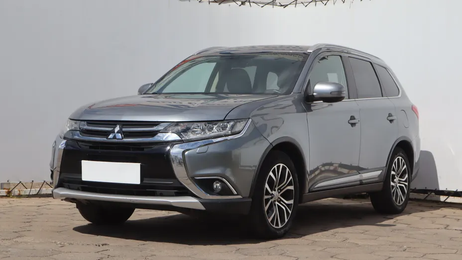 Mitsubishi Outlander -