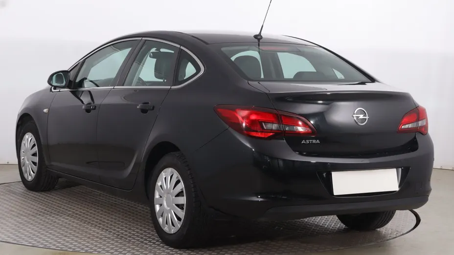 Opel Astra -