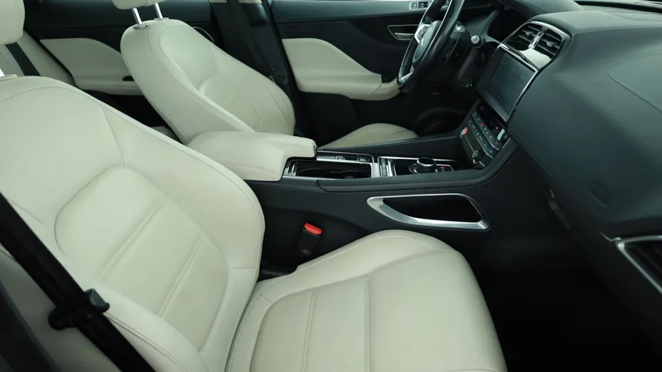 Jaguar F-Pace -