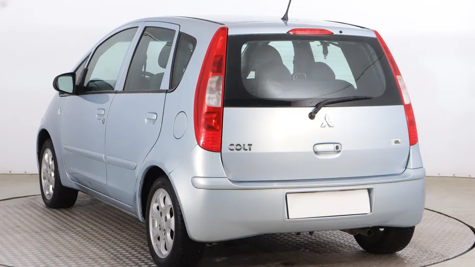 Mitsubishi Colt -