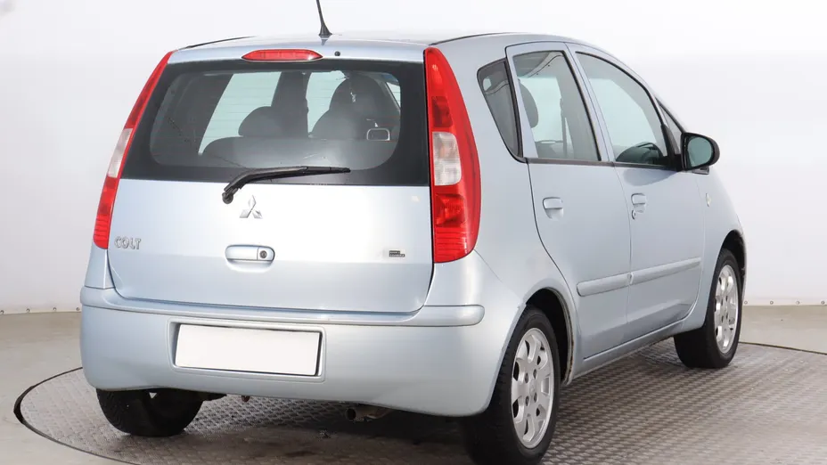 Mitsubishi Colt -