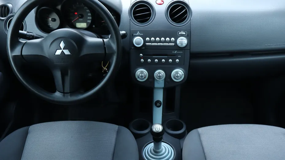 Mitsubishi Colt -