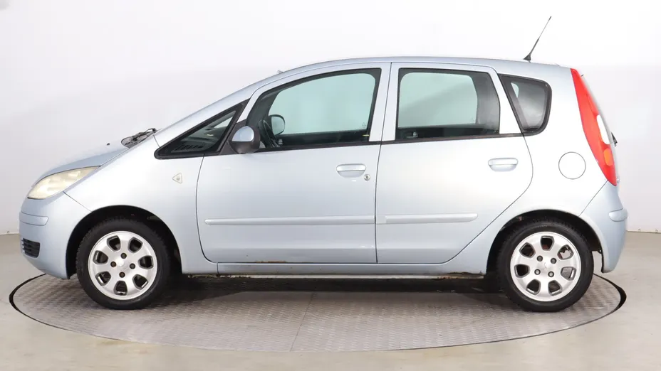 Mitsubishi Colt -
