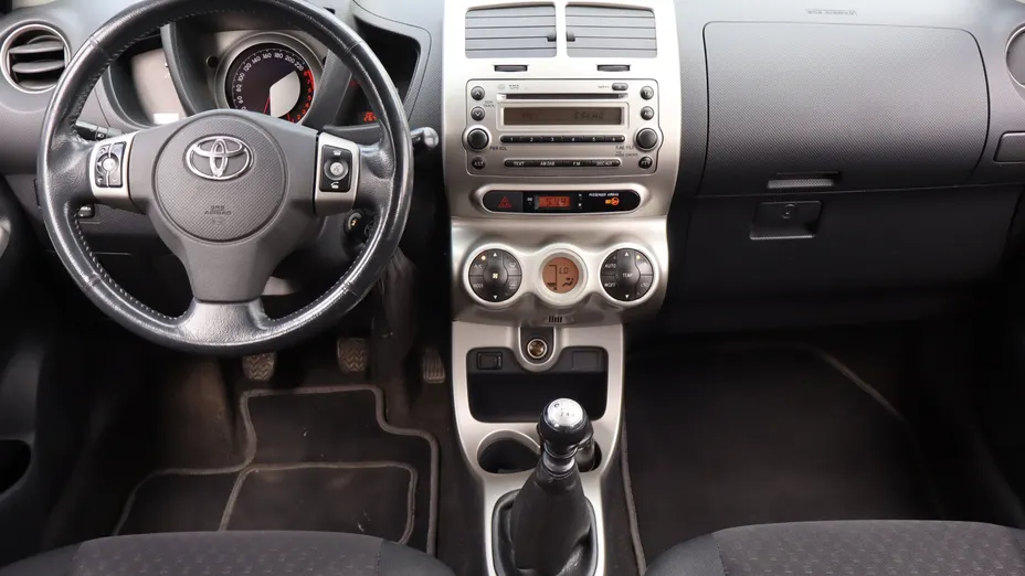 Toyota Urban Cruiser -