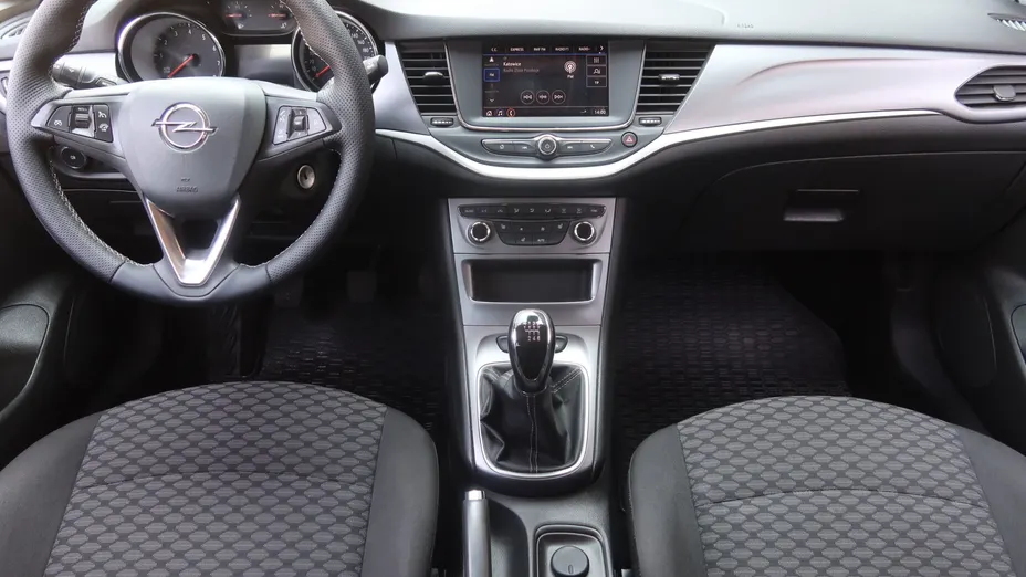 Opel Astra -