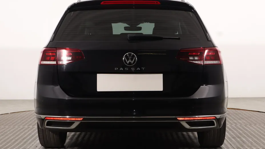 VW Passat -