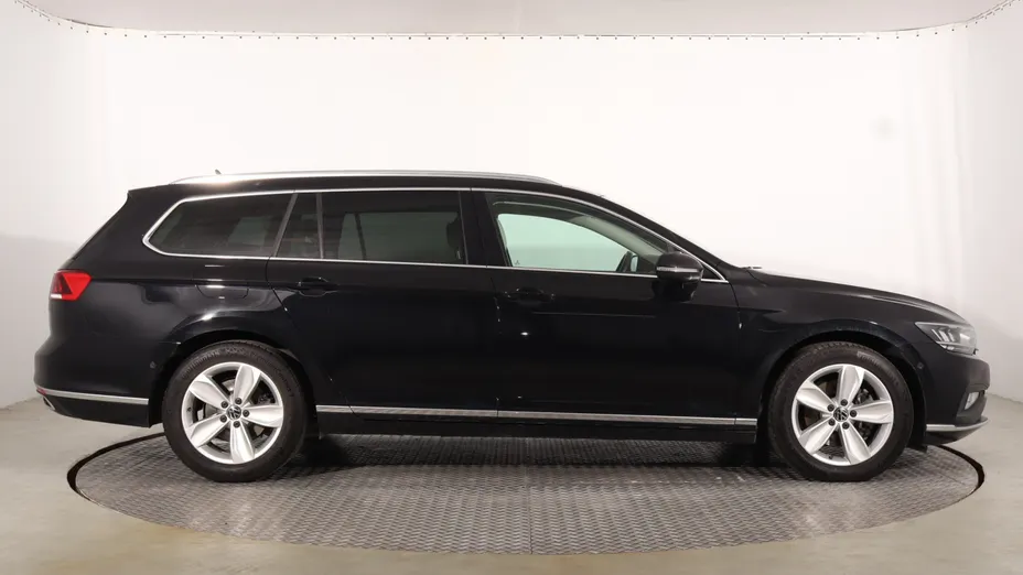 VW Passat -