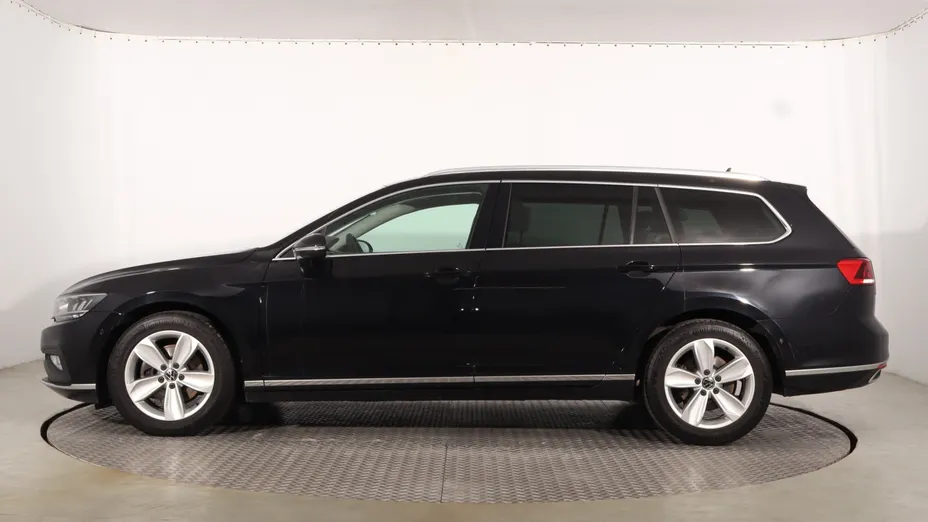 VW Passat -