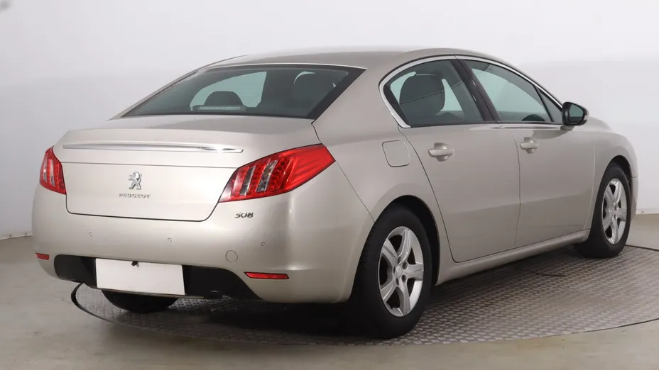 Peugeot 508 -