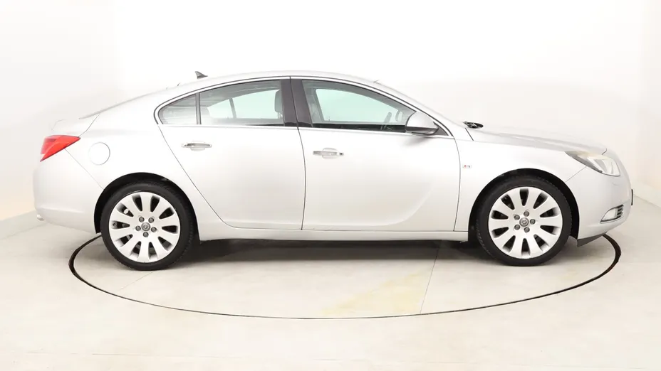 Opel Insignia -