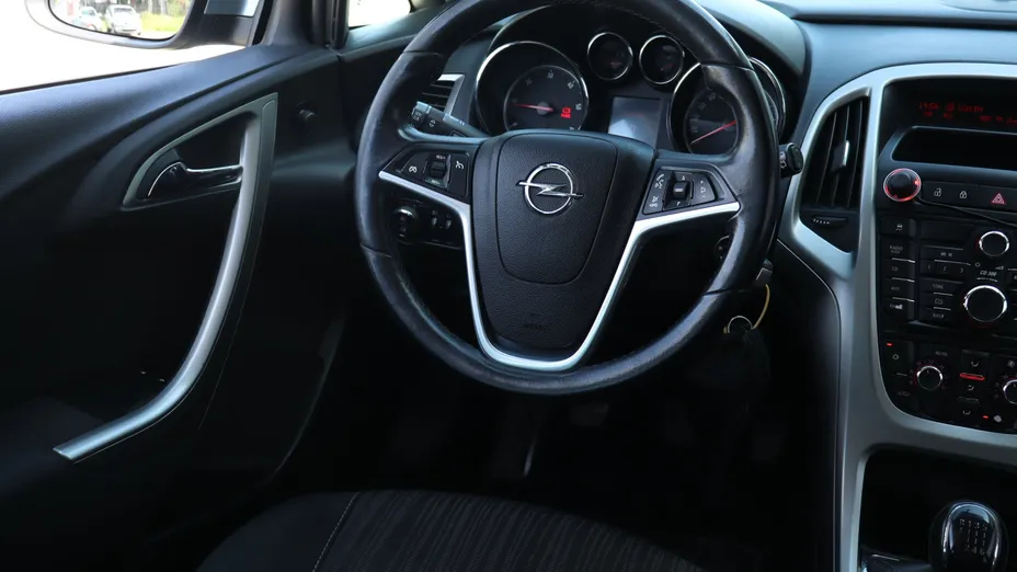 Opel Astra -
