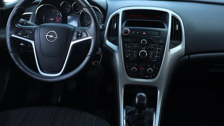 Opel Astra -