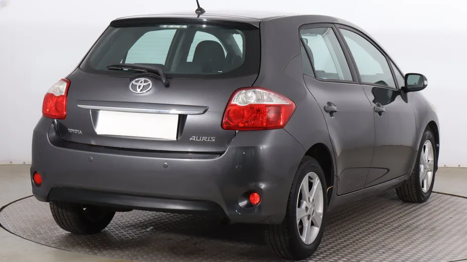 Toyota Auris -
