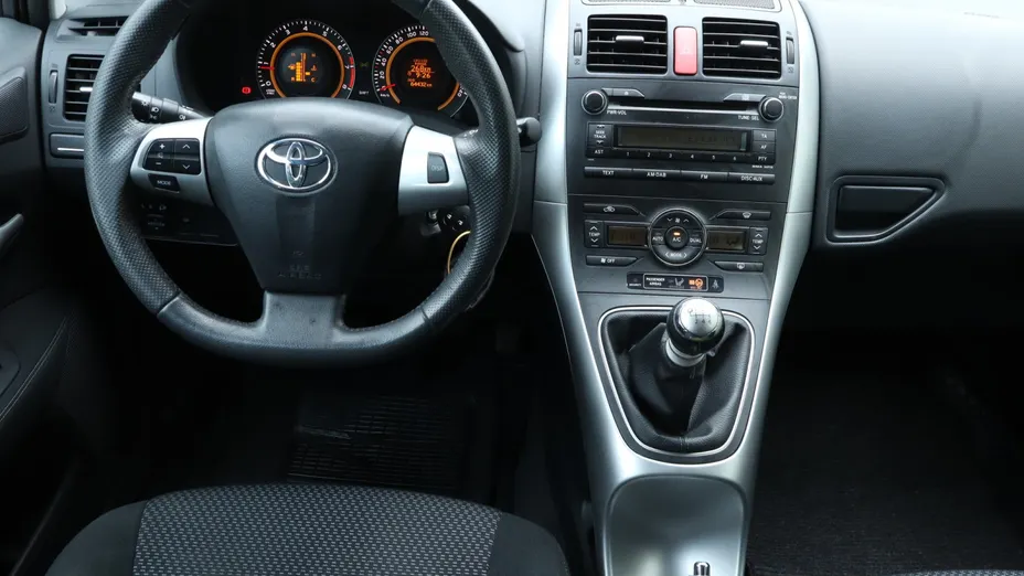 Toyota Auris -