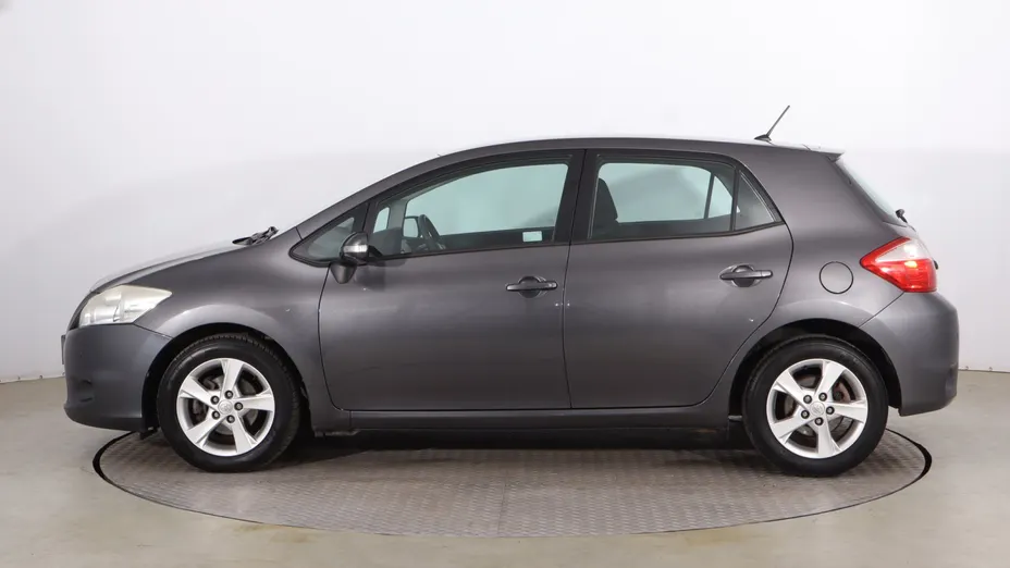 Toyota Auris -