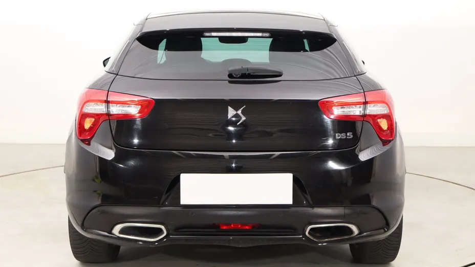 DS 5 -