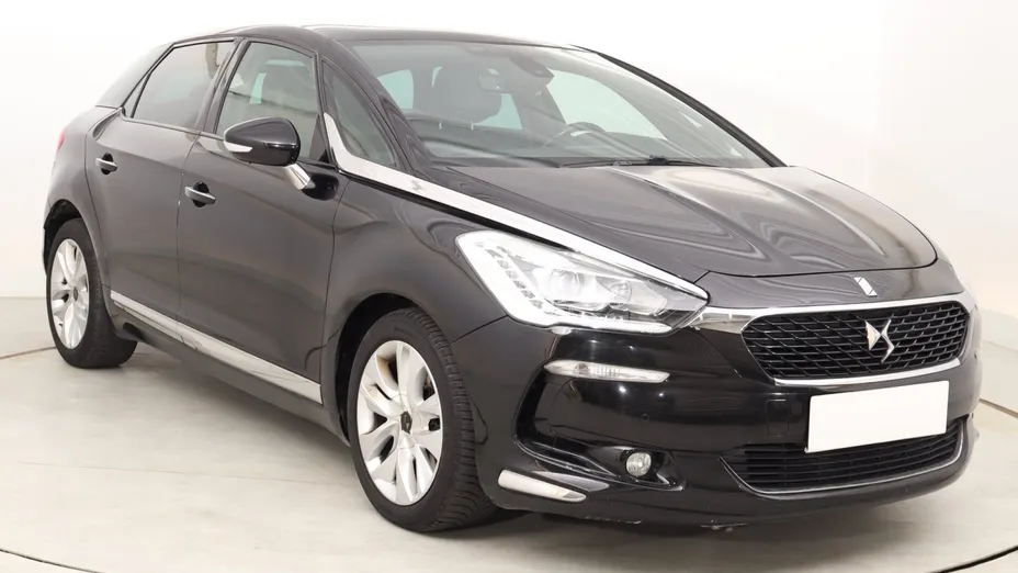 DS 5 -