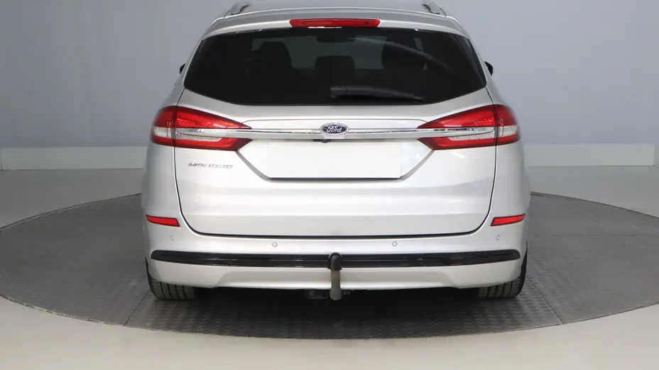 Ford Mondeo -