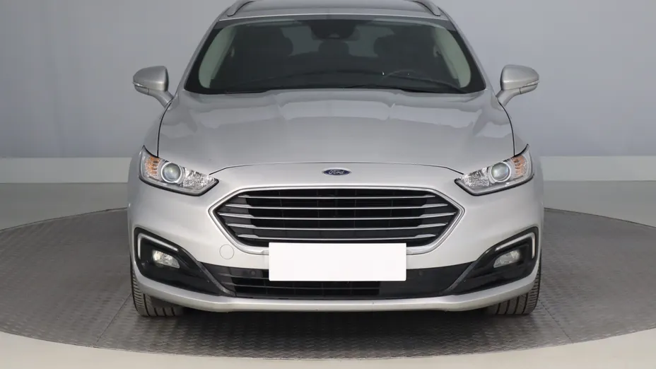 Ford Mondeo -