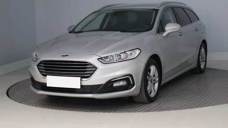 Ford Mondeo -