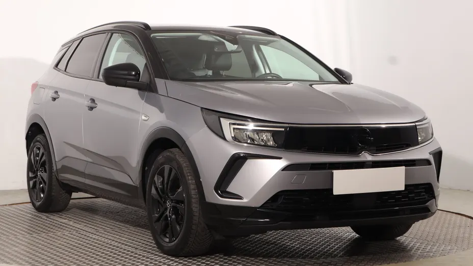 Opel Grandland -