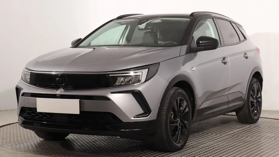 Opel Grandland -