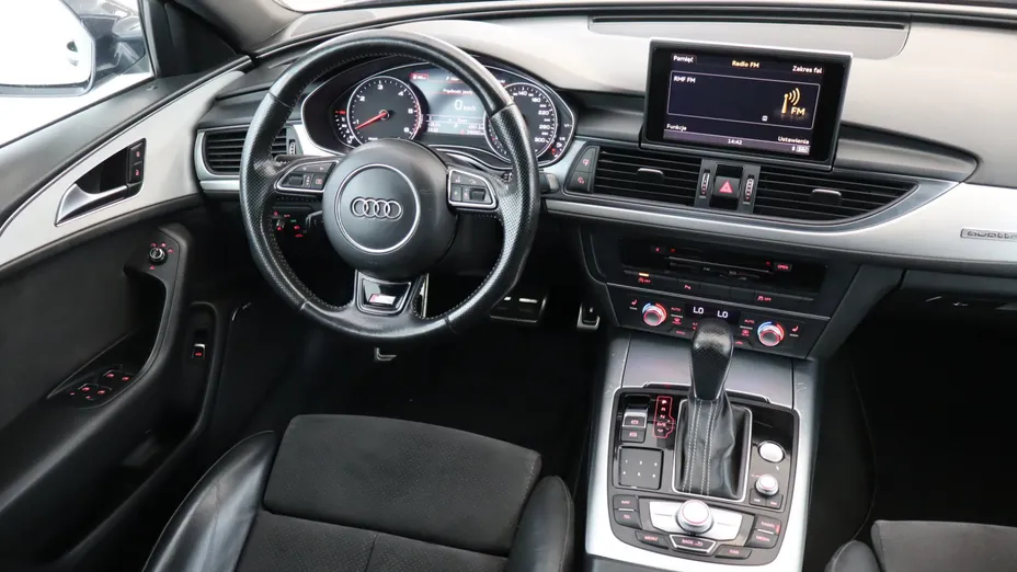 Audi A6 -
