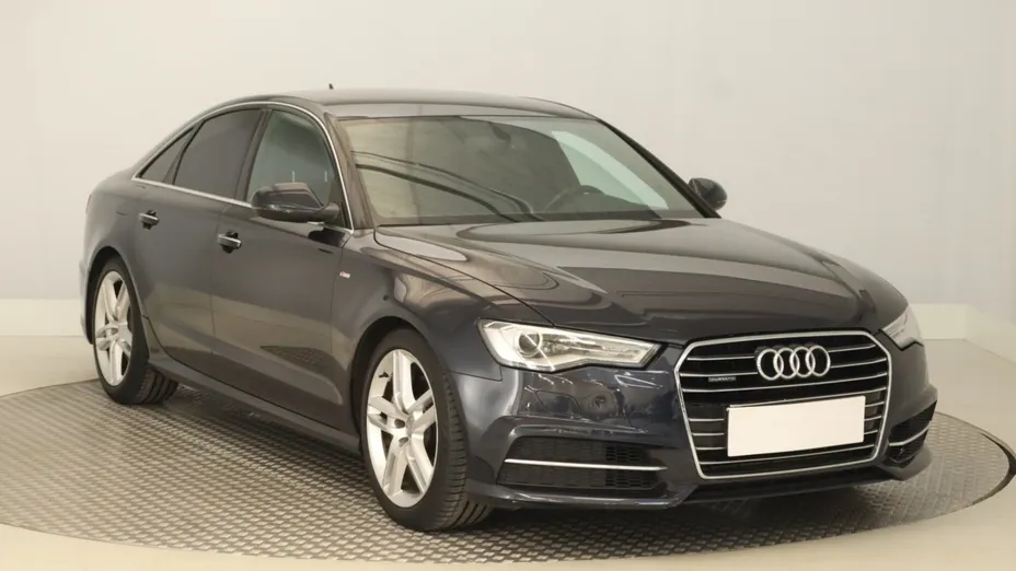 Audi A6 -