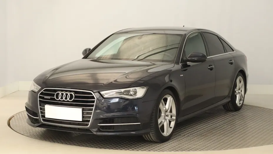 Audi A6 -