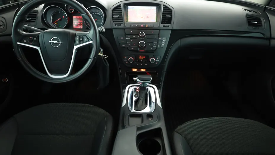 Opel Insignia -