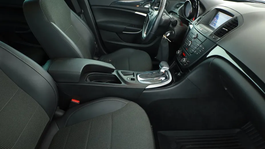Opel Insignia -