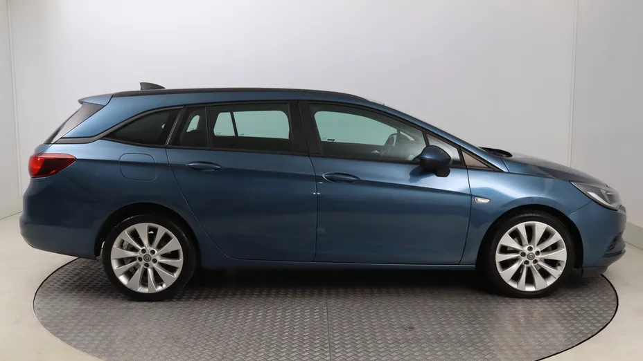 Opel Astra -