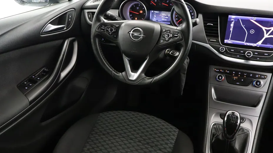 Opel Astra -