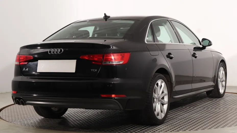 Audi A4 -
