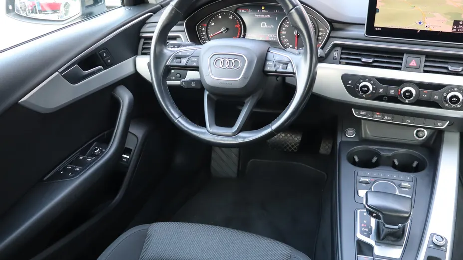 Audi A4 -