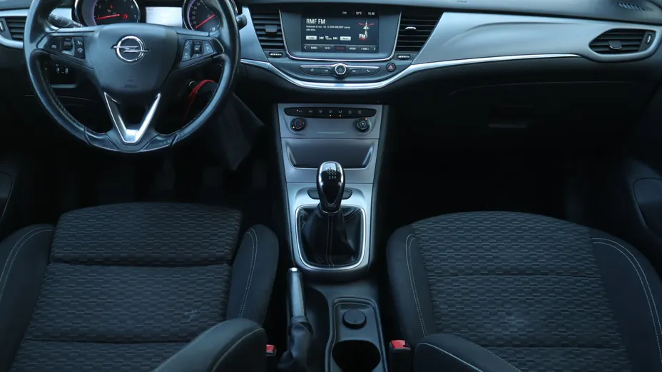 Opel Astra -