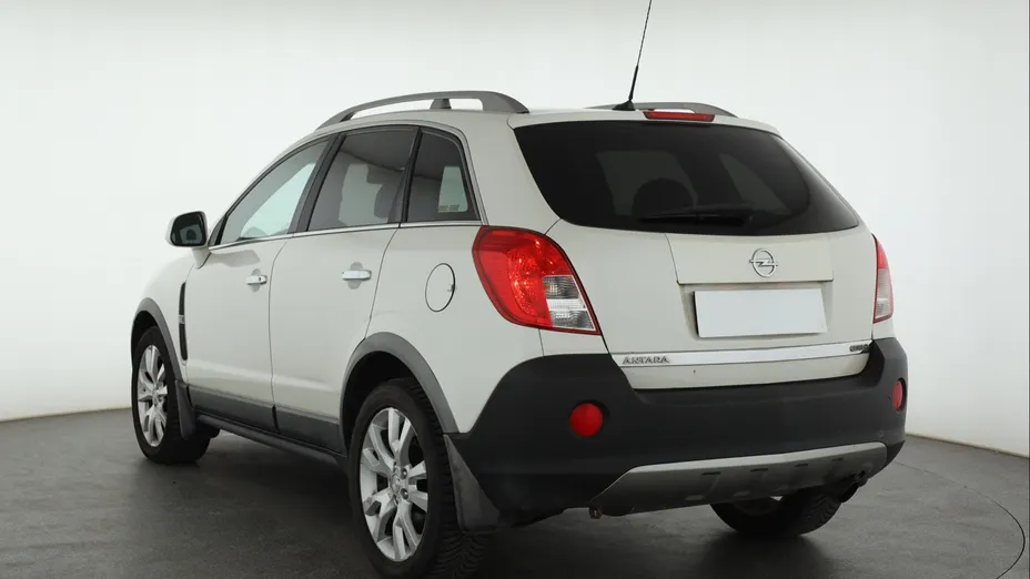 Opel Antara -
