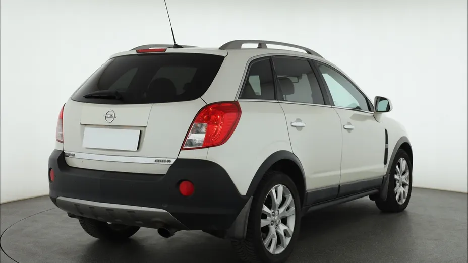 Opel Antara -