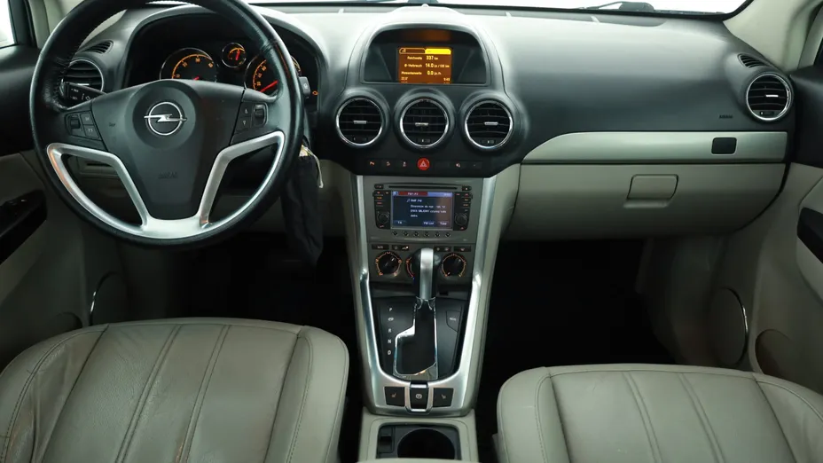 Opel Antara -