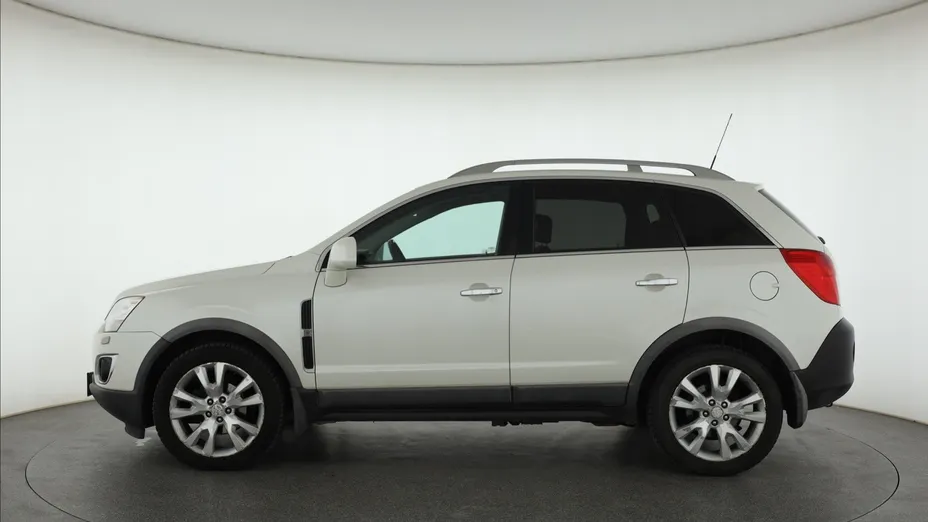 Opel Antara -