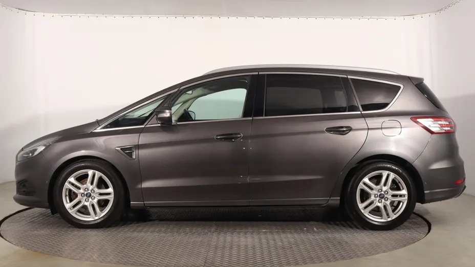 Ford S-MAX -